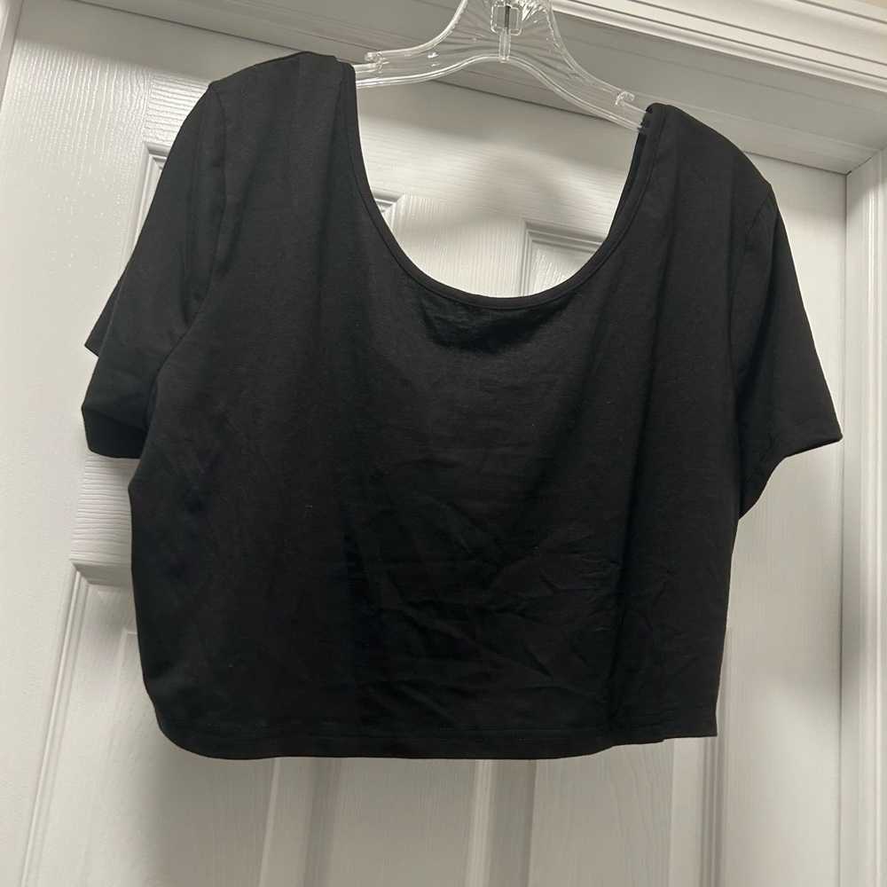 Black extra large crop top